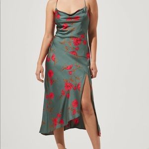 ASTR the label - GAIA FLORAL MIDI DRESS - XS